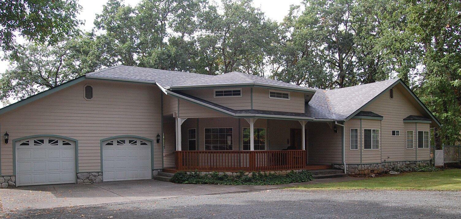 Property Photo: 311 Connie Lane OR 97532