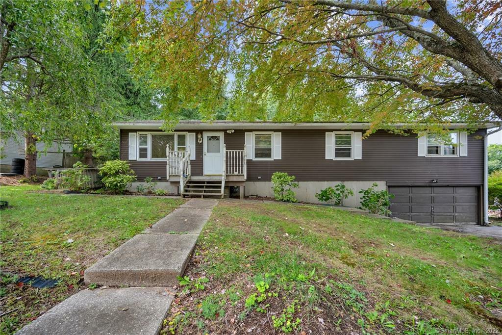 Property Photo: 6 Catalina Drive CT 06401