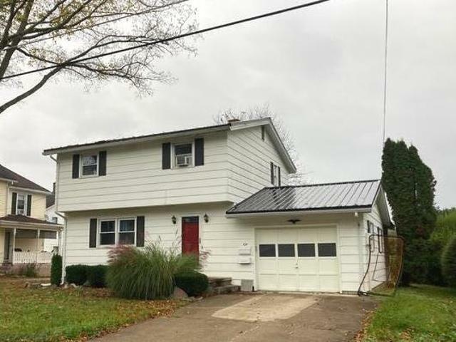 Property Photo:  104 Frank Street  PA 16365 