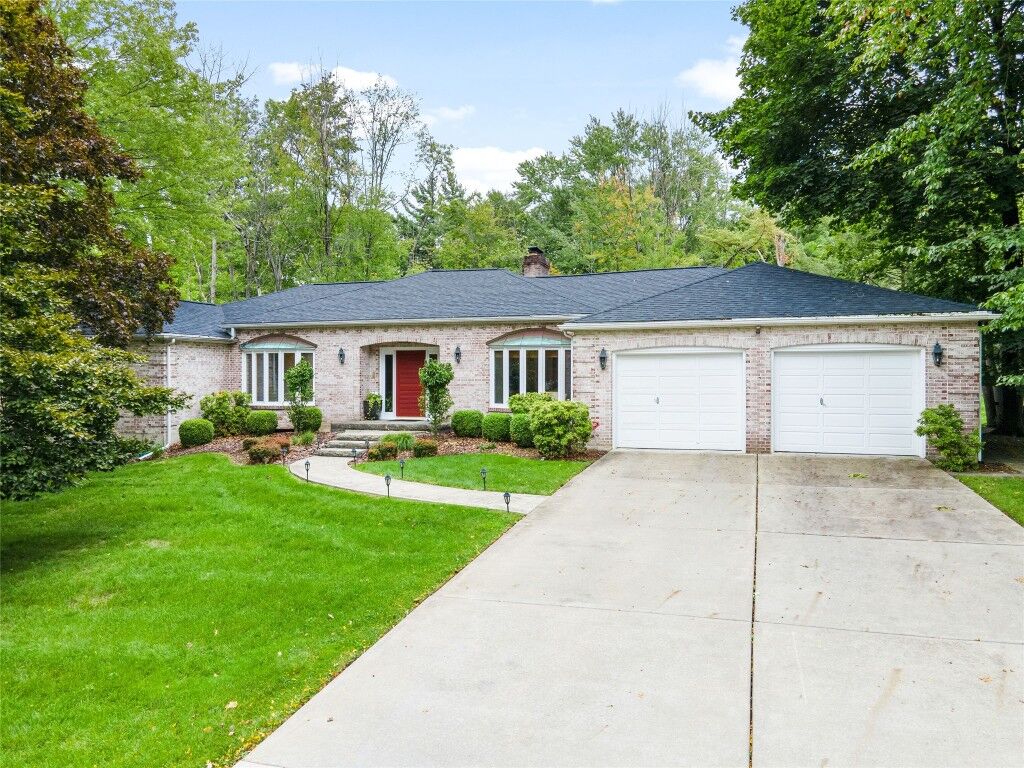 Property Photo: 33 Larchmont Road NY 13903