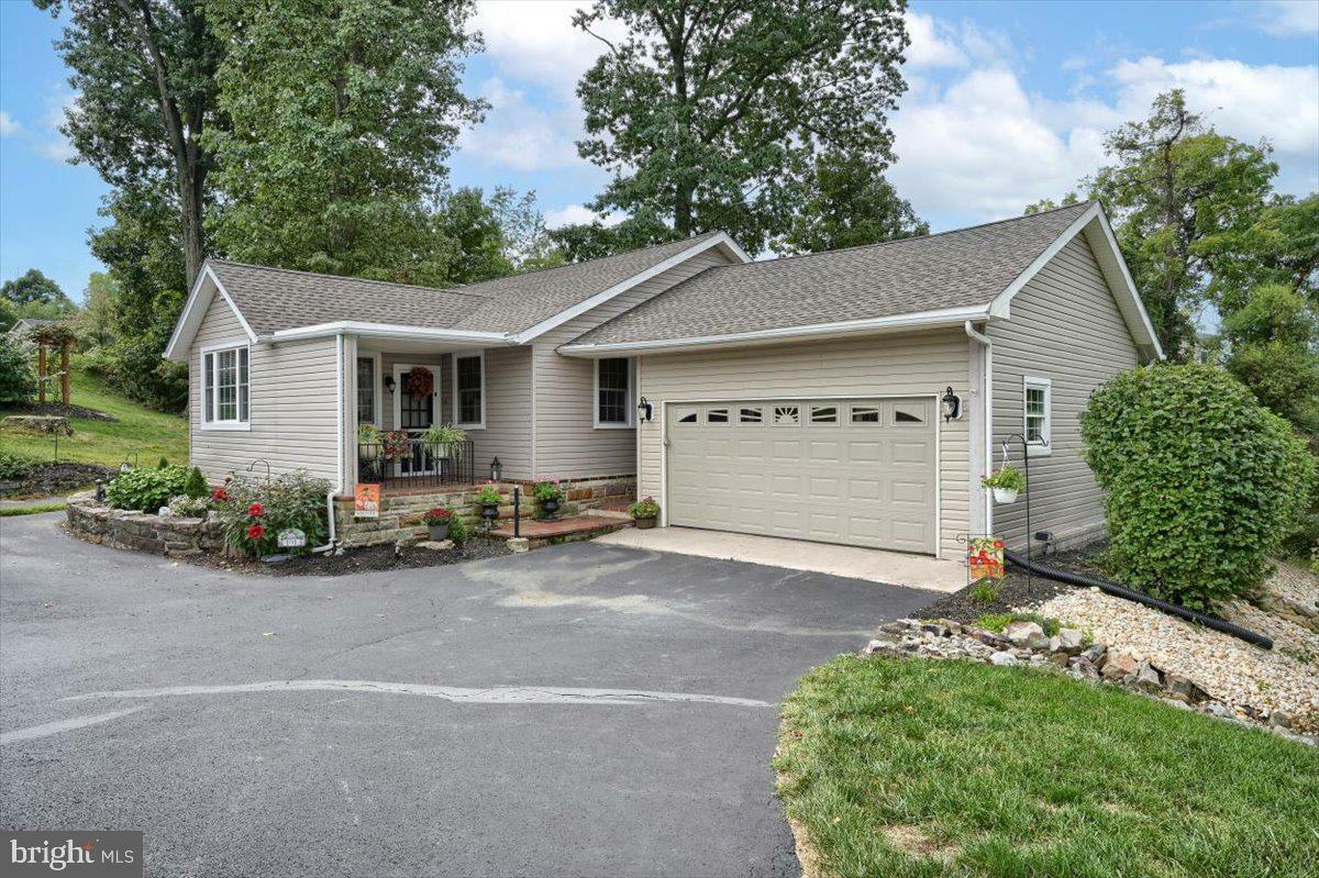 Property Photo:  101 Holly Hills Drive  PA 17110 