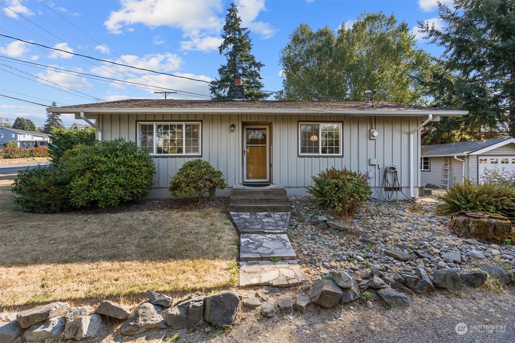 Property Photo:  817 S 222nd Street  WA 98198 