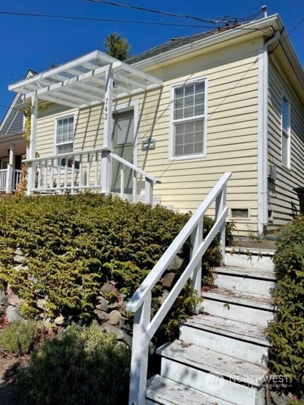 Property Photo: 742 N 71st Street WA 98103