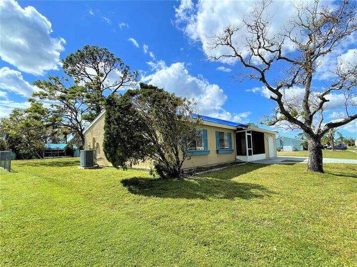 Property Photo:  6743 Electra Avenue  FL 34287 