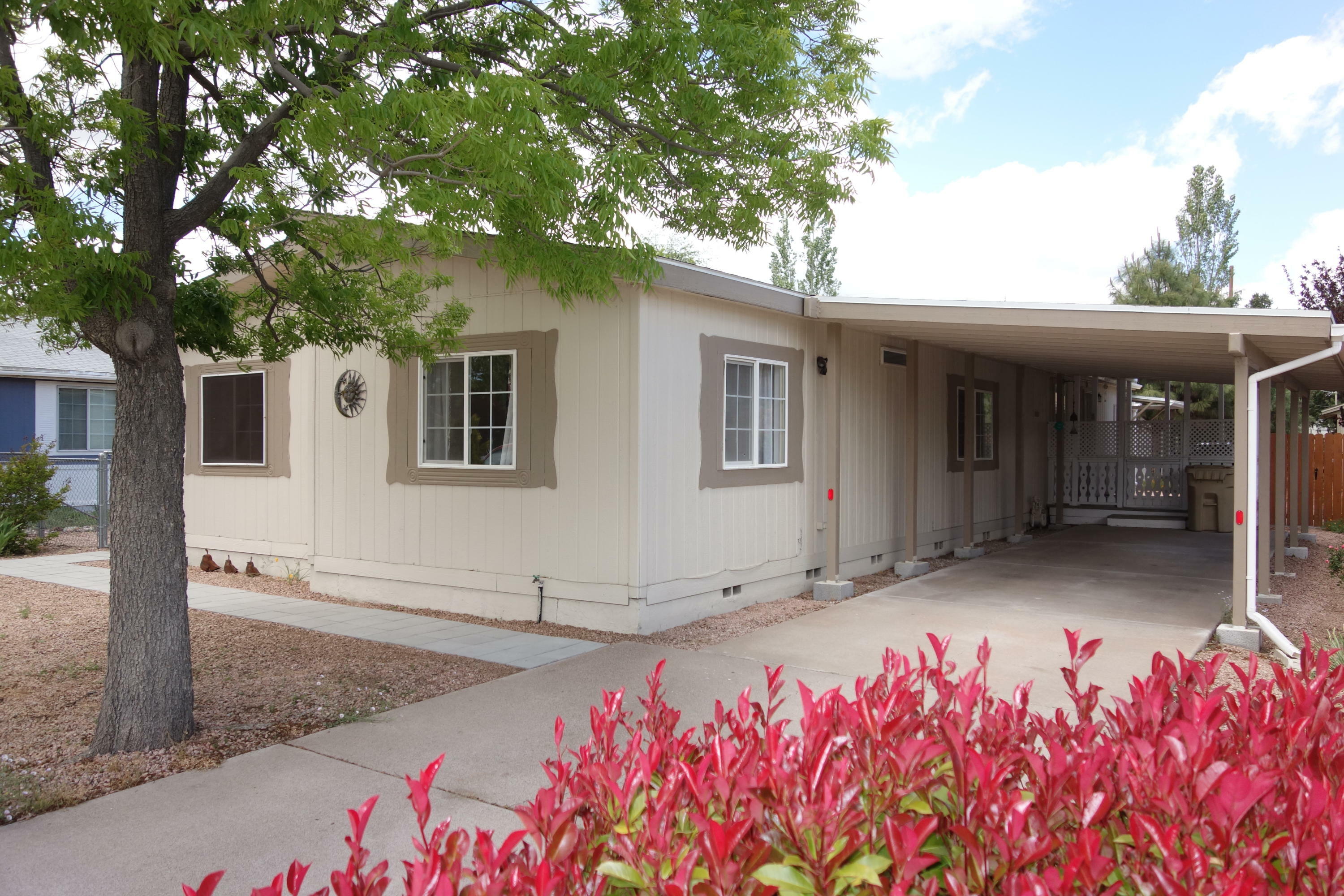 Property Photo:  402 W Corral Circle  AZ 85541 