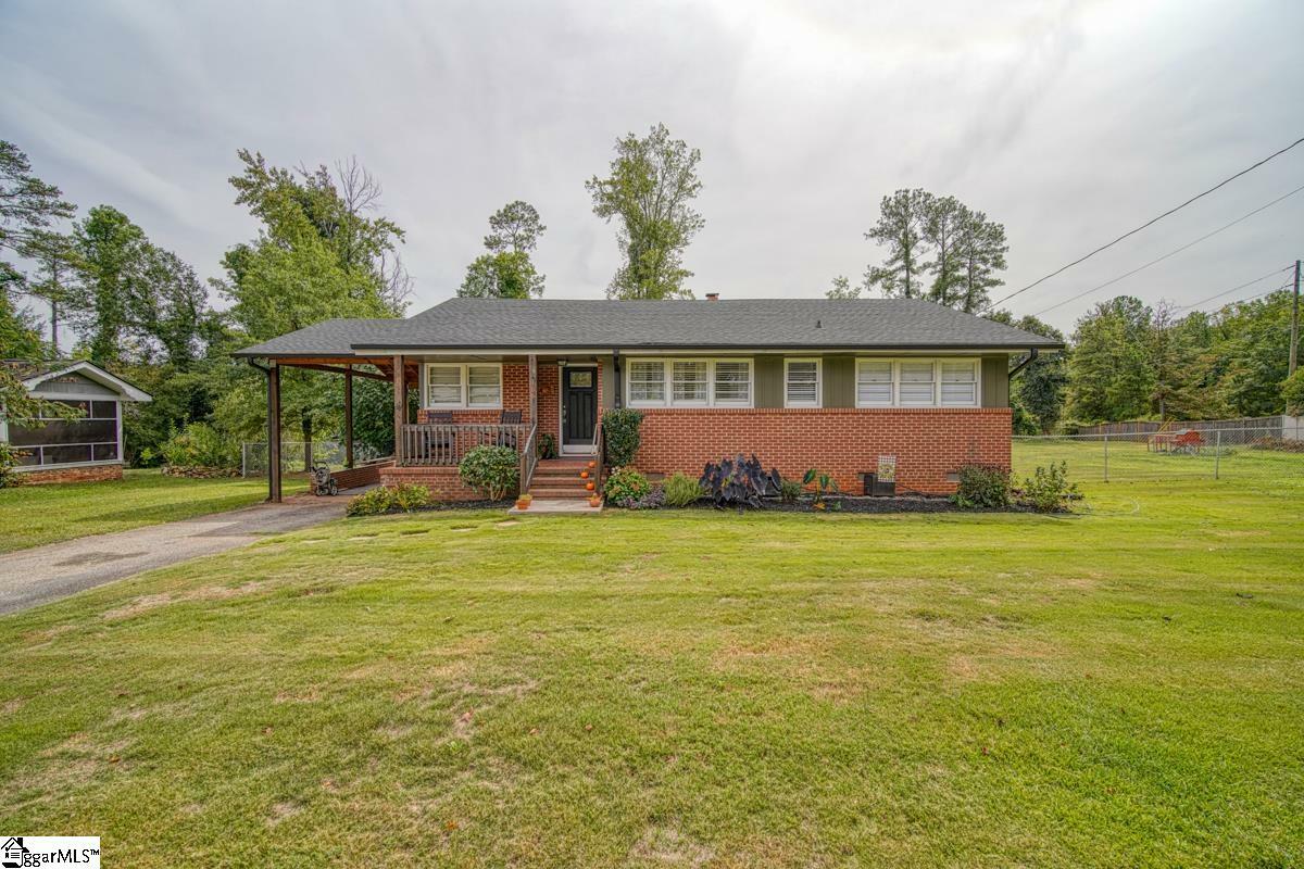 Property Photo:  106 Pinedale Court  SC 29301 