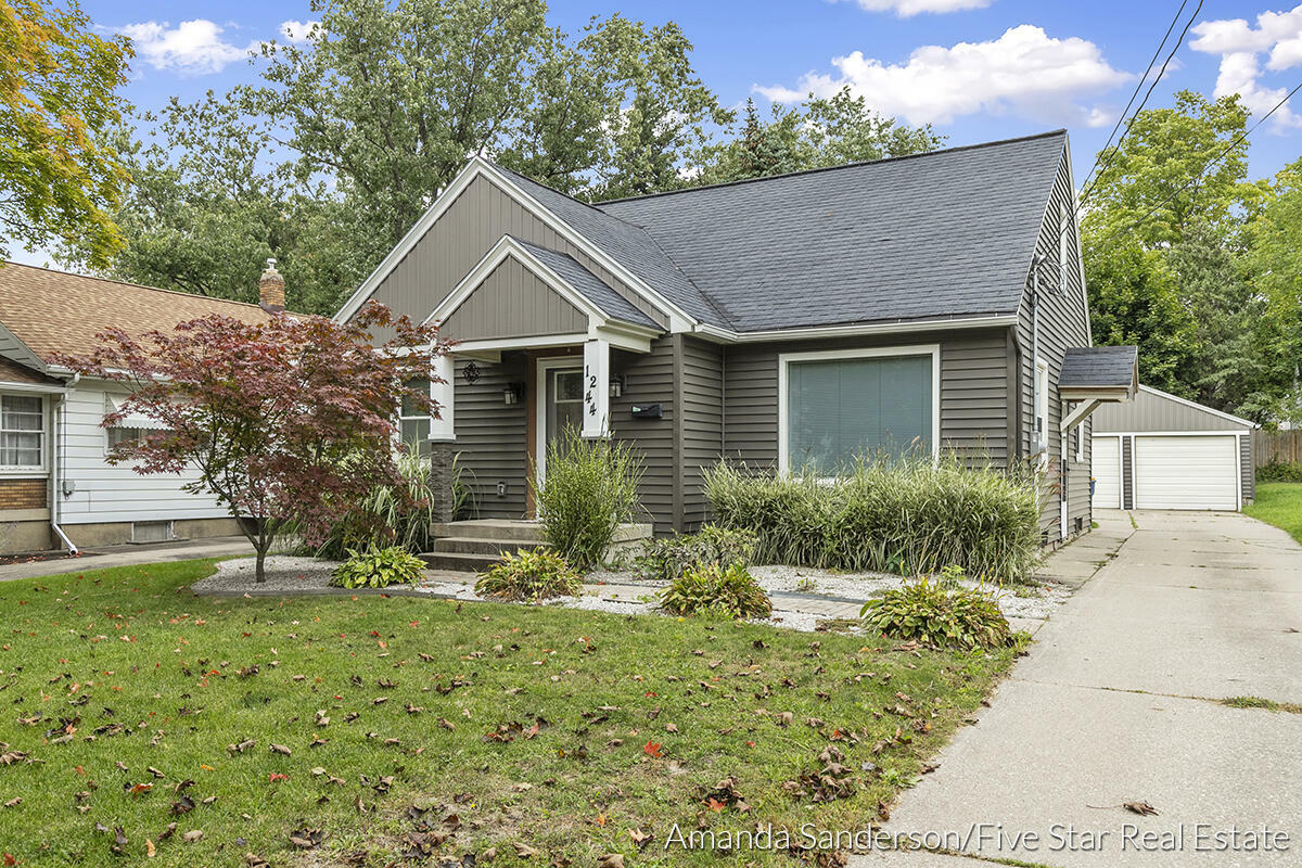 Property Photo:  1244 Diamond Avenue NE  MI 49505 