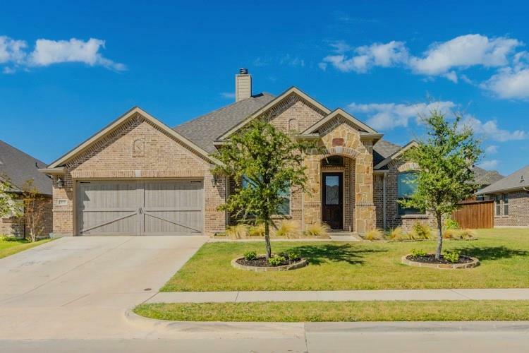 Property Photo:  413 Tucker Trail  TX 76065 