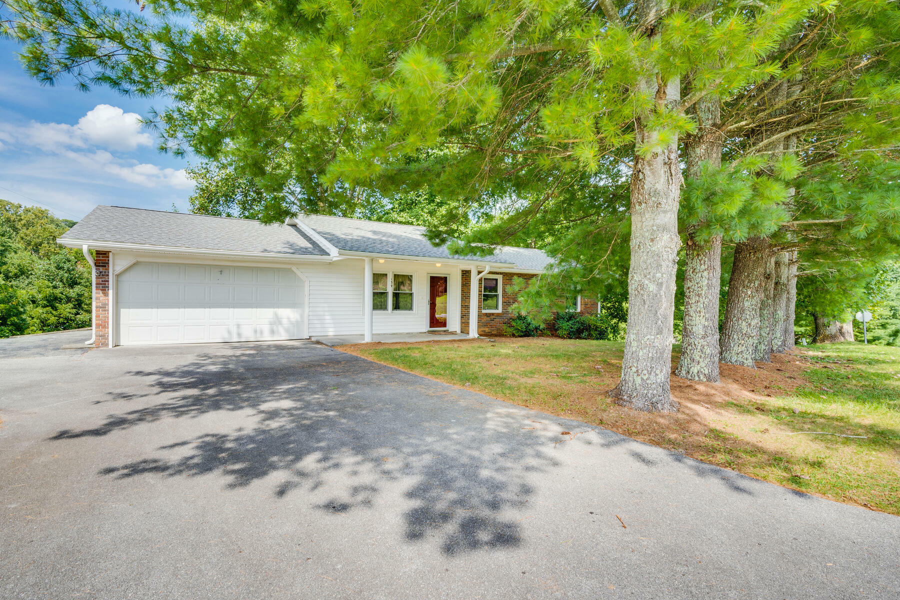 Property Photo:  139 Springbrook Road  TN 37692 