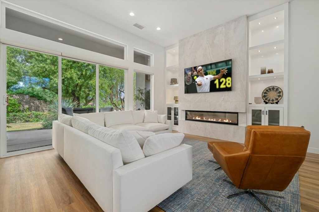 Property Photo: 100 White Horse Trail CA 92211