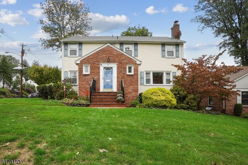 Property Photo:  37 Club Blvd  NJ 07052 
