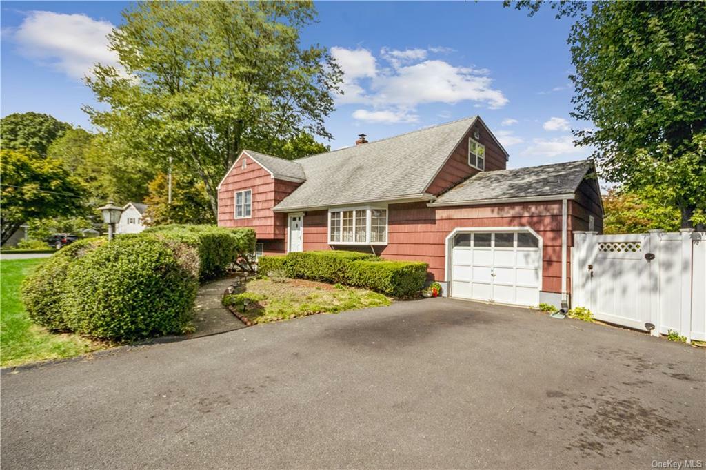 Property Photo:  12 Floral Road  NY 10567 