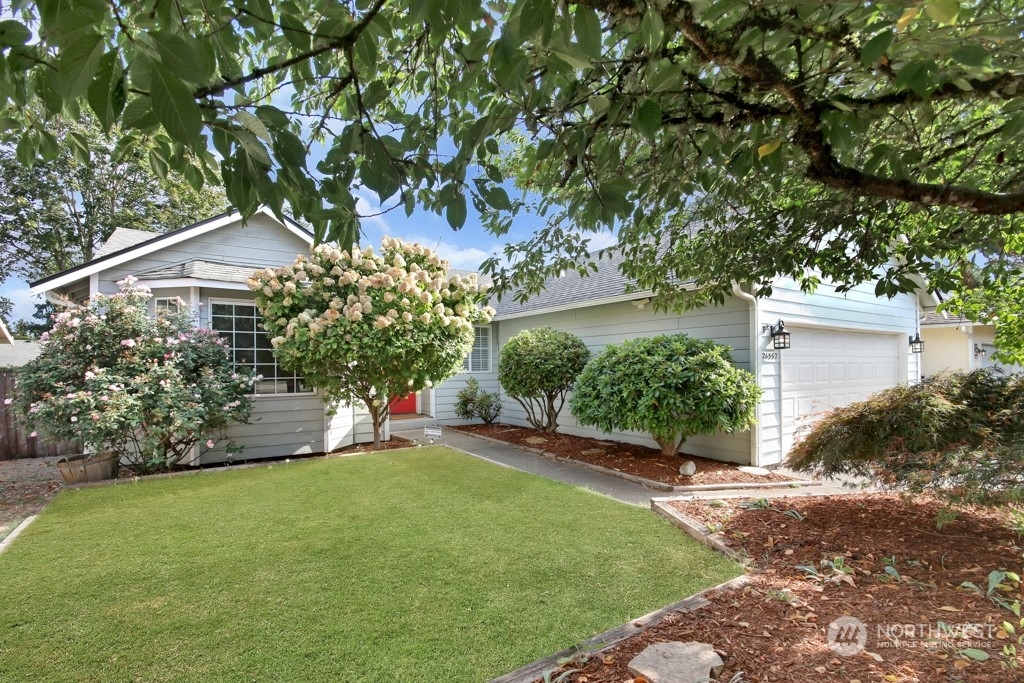 Property Photo: 26552 221st Avenue SE WA 98038
