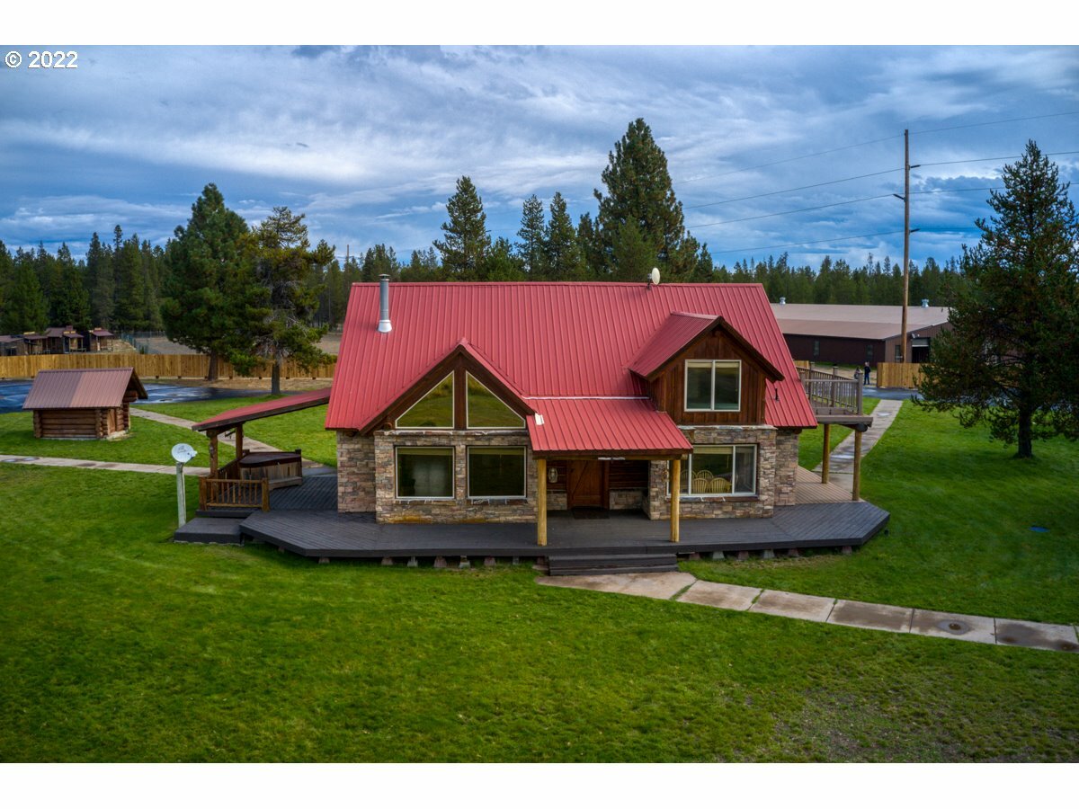 Property Photo: 141510 N Hwy 97 OR 97737