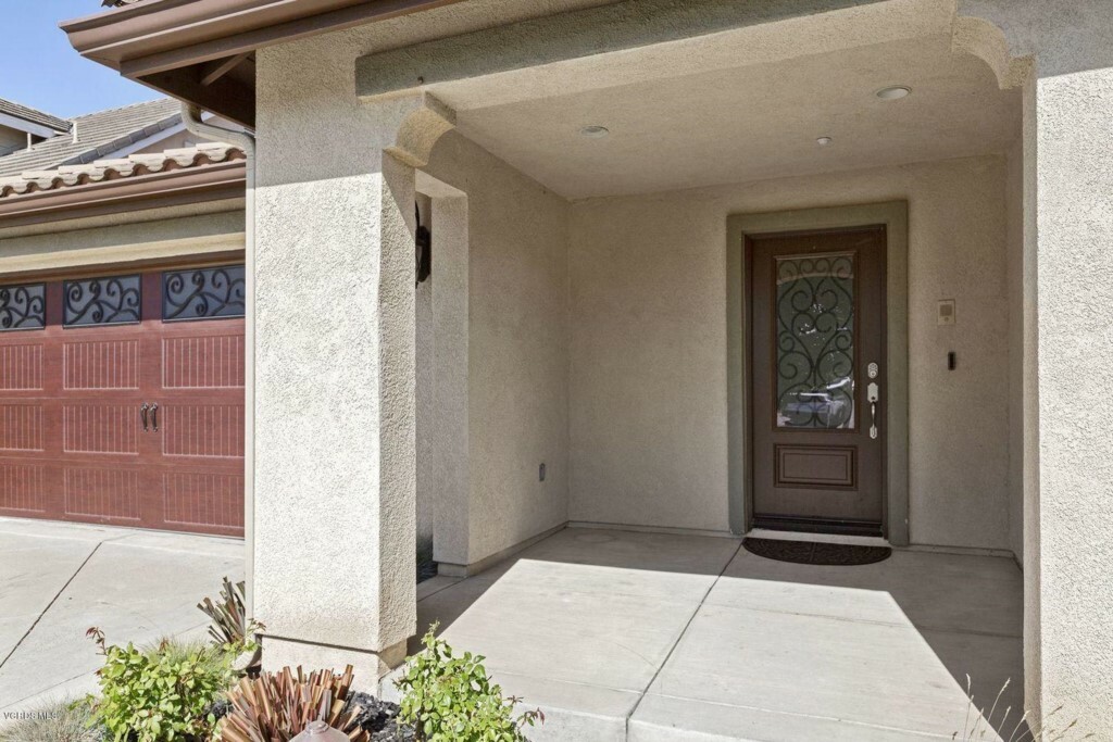 Property Photo:  1234 Indio Drive  CA 93030 