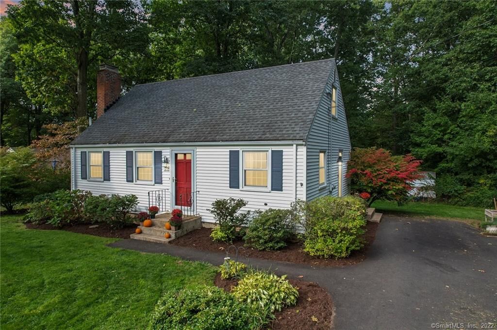 Property Photo:  27 Tanglewood Road  CT 06032 