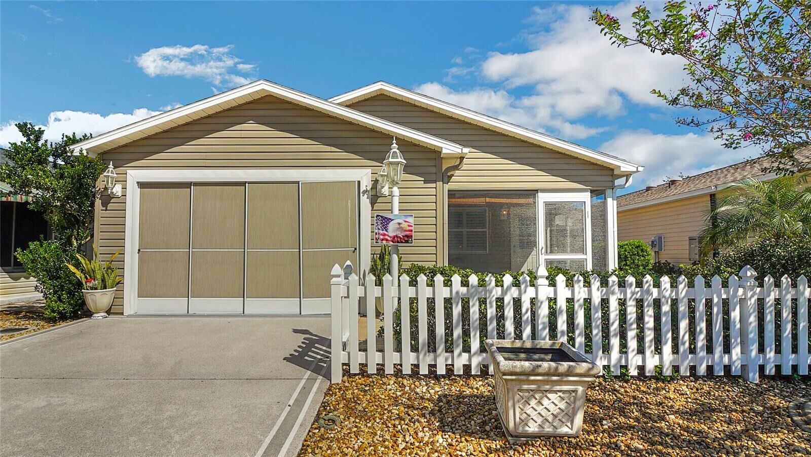 Property Photo:  2463 Laurel Bay Lane  FL 32162 