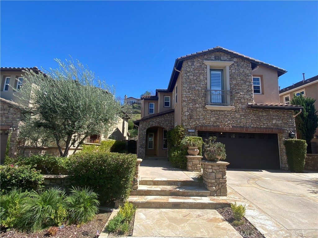 Property Photo:  27556 Country Lane Road  CA 92677 