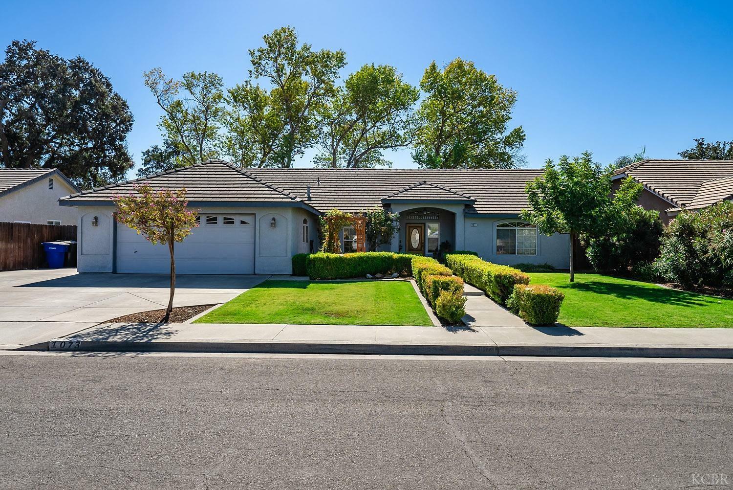 Property Photo:  1073 W Audubon Road  CA 93230 