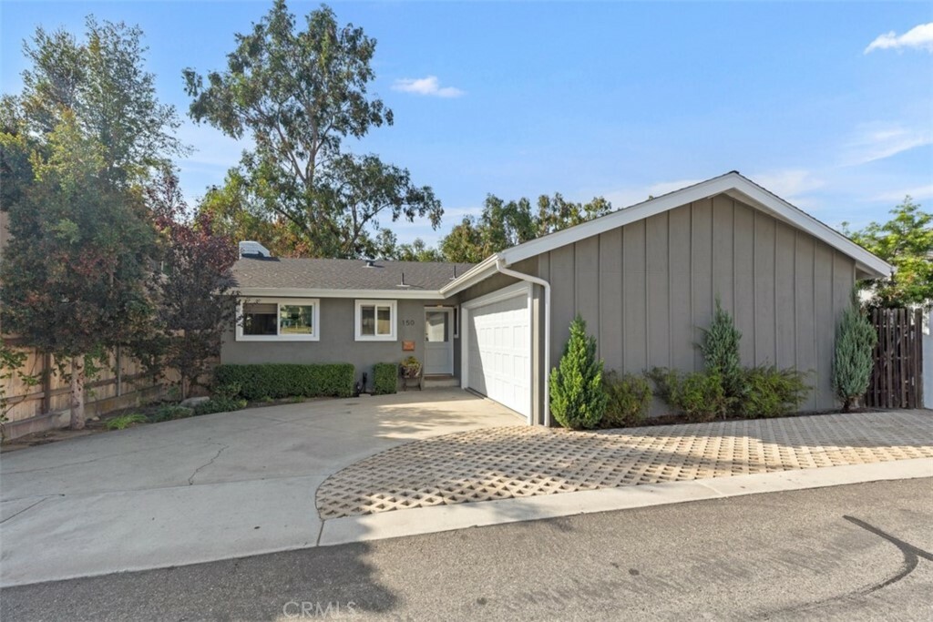 Property Photo:  150 Loma Lane  CA 92672 