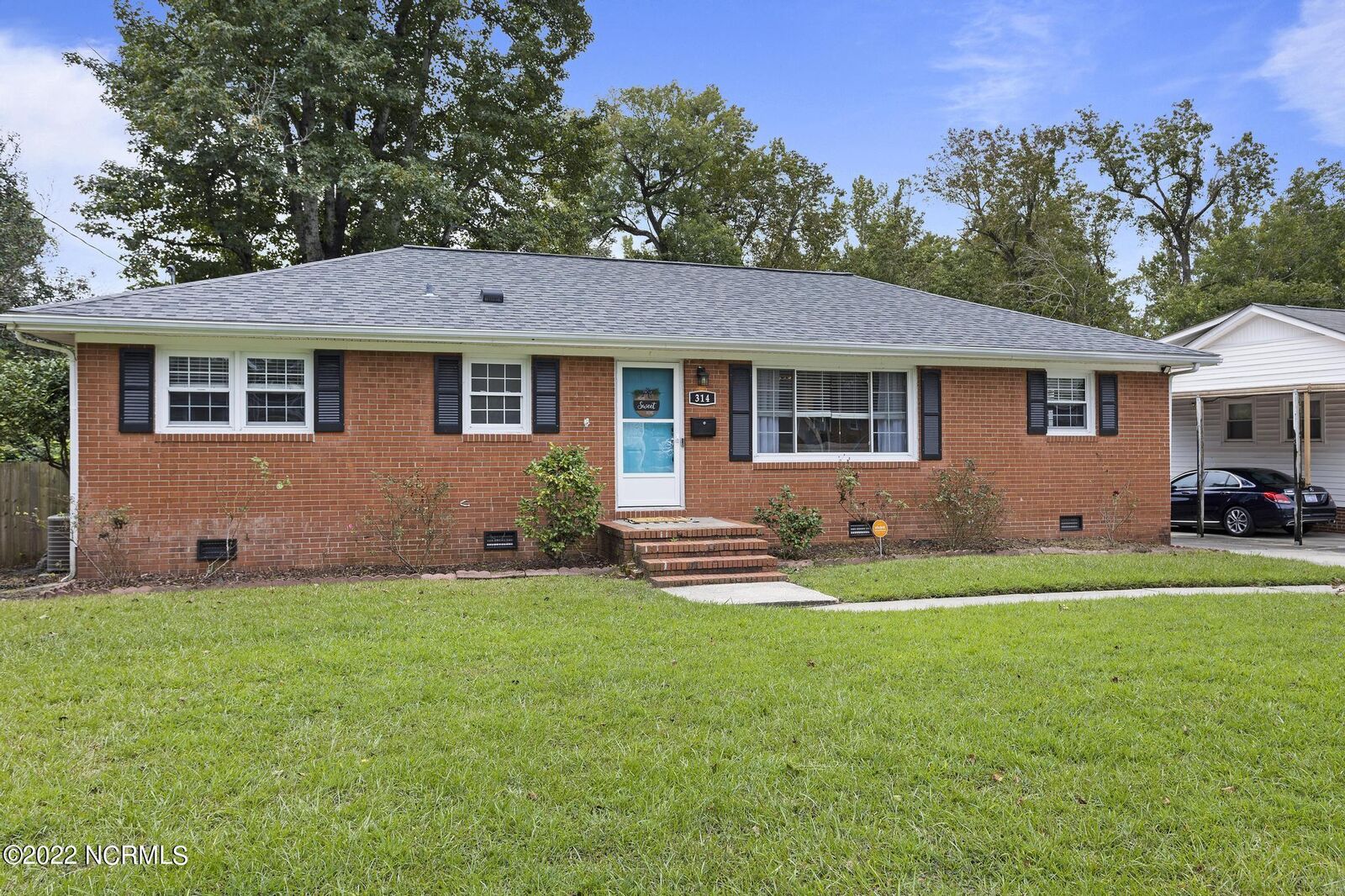 Property Photo:  314 White Oak Street  NC 28540 