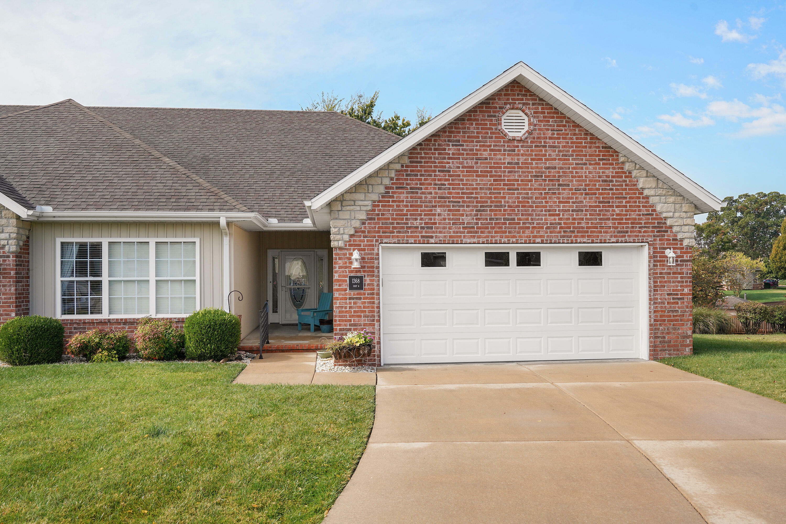 Property Photo:  1368 N Sandy Creek Circle  MO 65714 