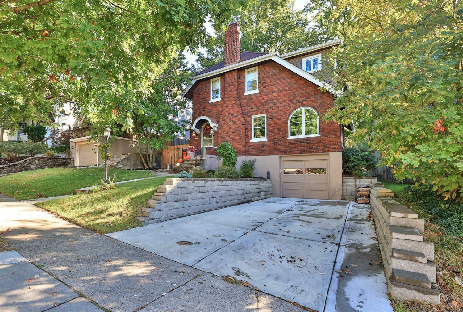 Property Photo: 1228 Paxton Ave OH 45208