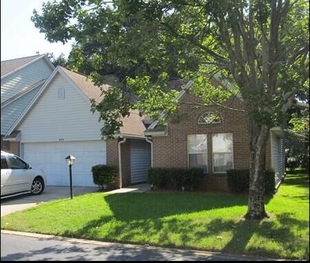 Property Photo:  820 Fairway Lakes Drive  FL 32578 