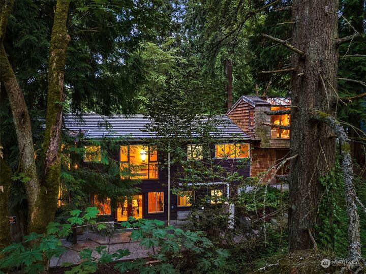 Property Photo: 4234 NE 92nd Street WA 98115