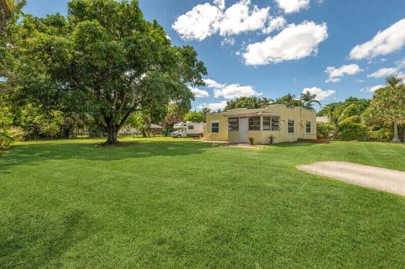 Property Photo:  4784 Orlando Avenue  FL 33417 
