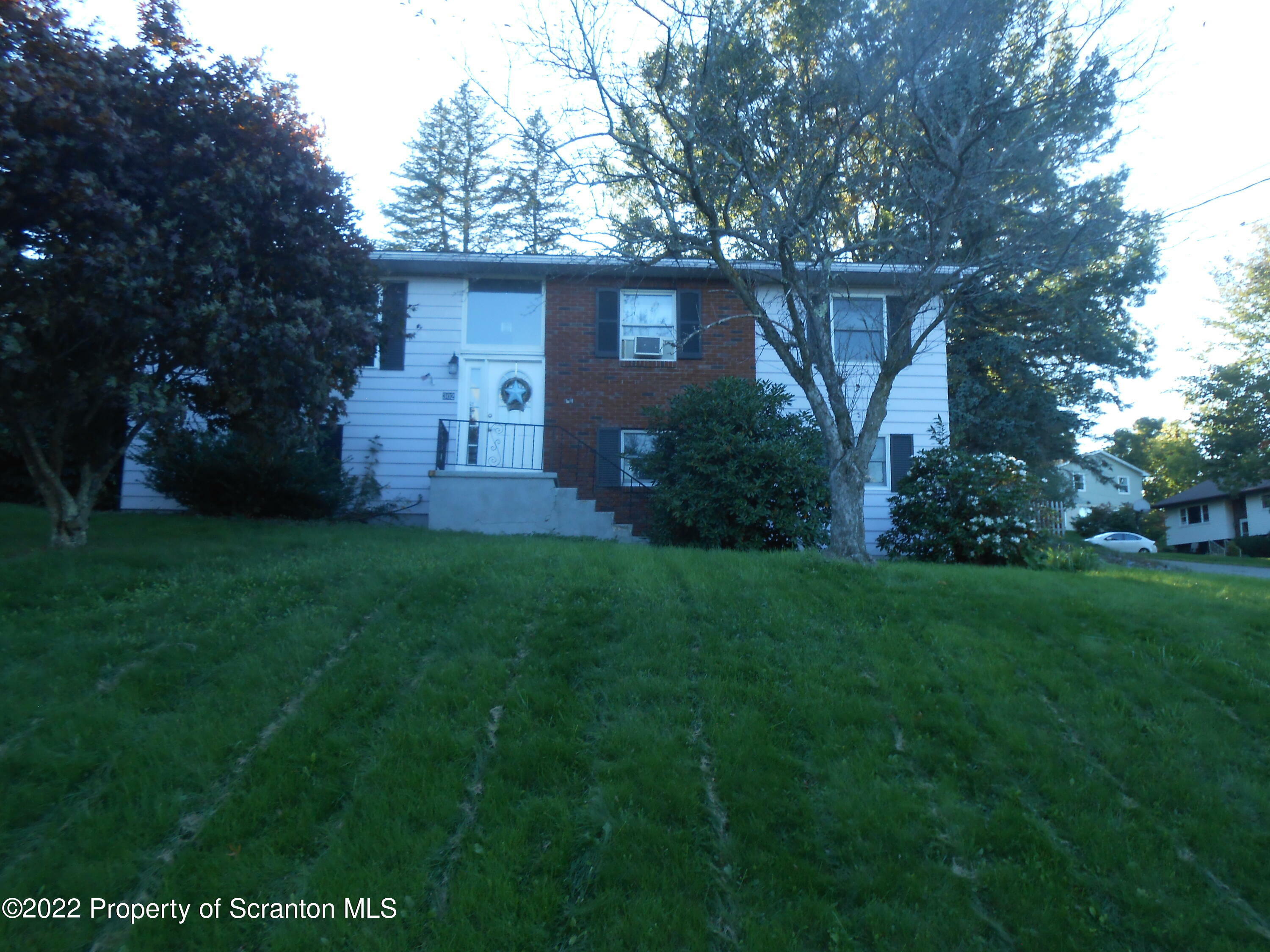 302 Tulip Circle  Clarks Summit PA 18411 photo