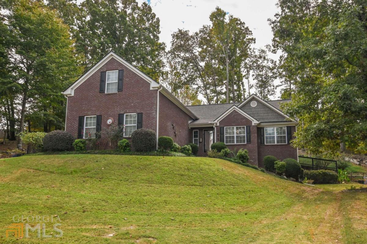 Property Photo: 253 Claystone Woods Drive GA 30606