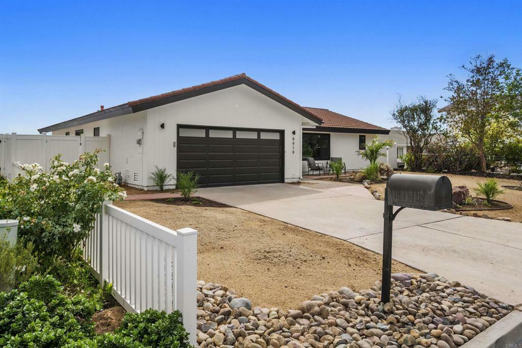 Property Photo:  9919 Bonnie Vista Drive  CA 91941 