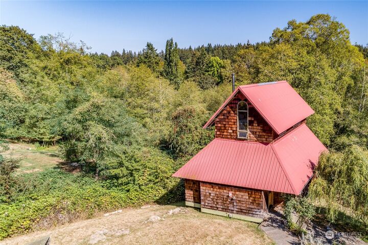 Property Photo:  4710 New Sweden Avenue NE  WA 98110 