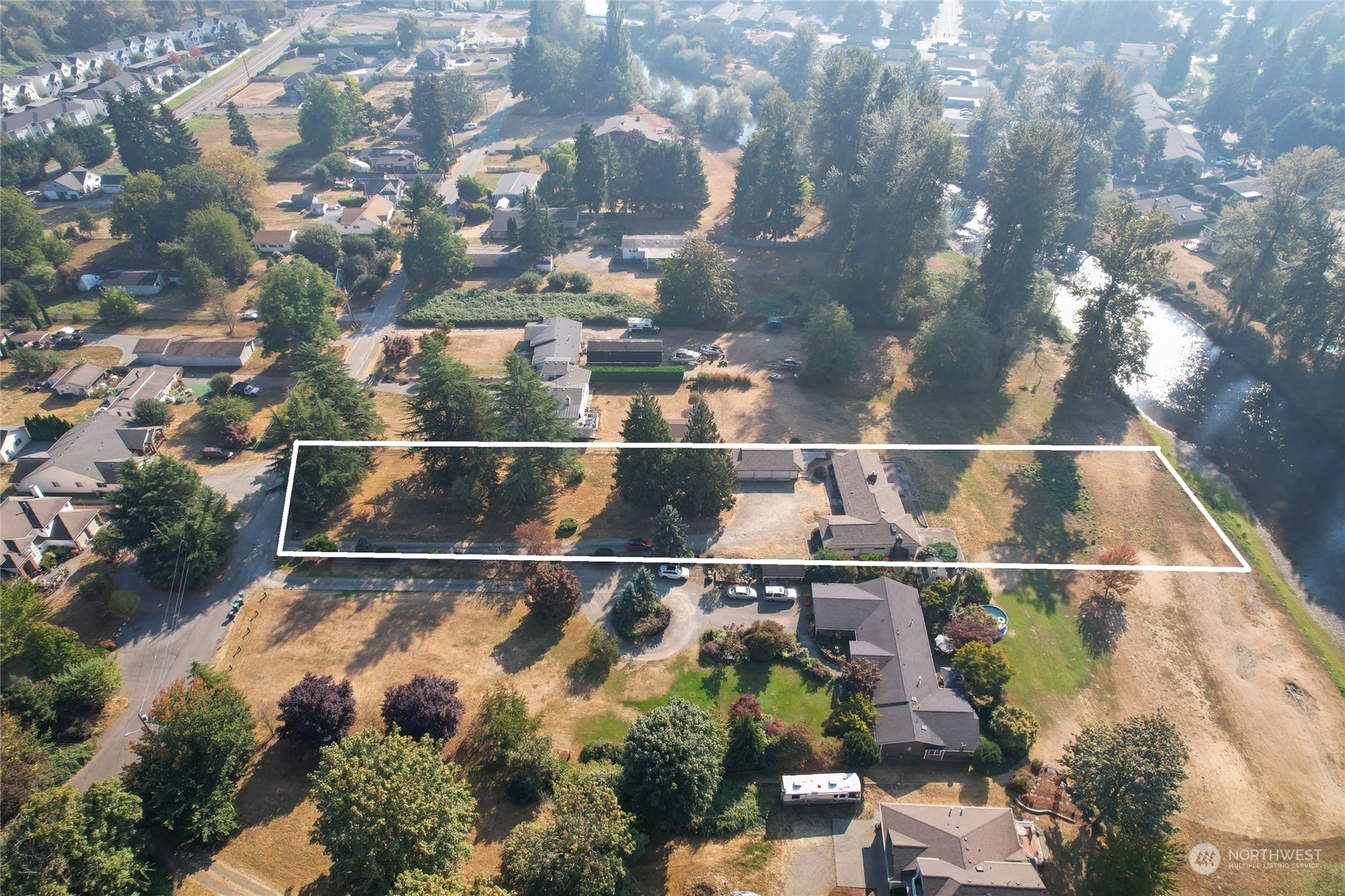 Property Photo: 31607 102nd Avenue SE WA 98092