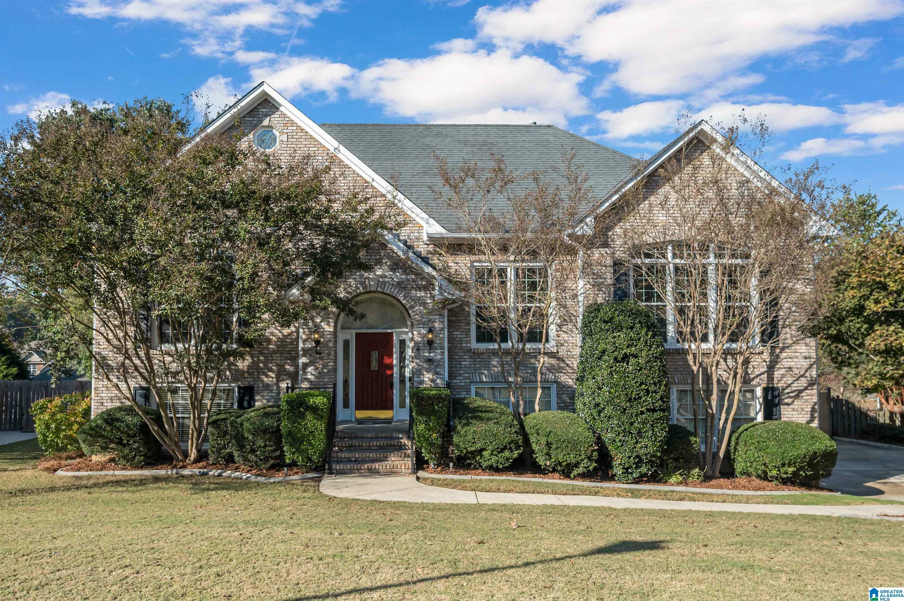 Property Photo:  104 Glen Abbey Lane  AL 35007 