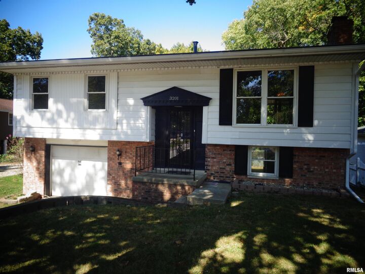 3201 W Greenwood  Peoria IL 61615 photo