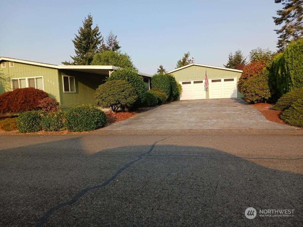 Property Photo:  1402 22nd Street NE 435  WA 98002 