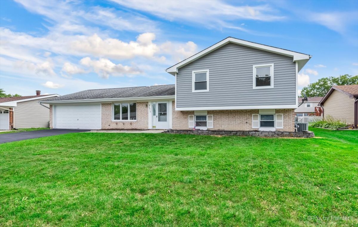 Property Photo:  3915 Seaview Drive  IL 60133 