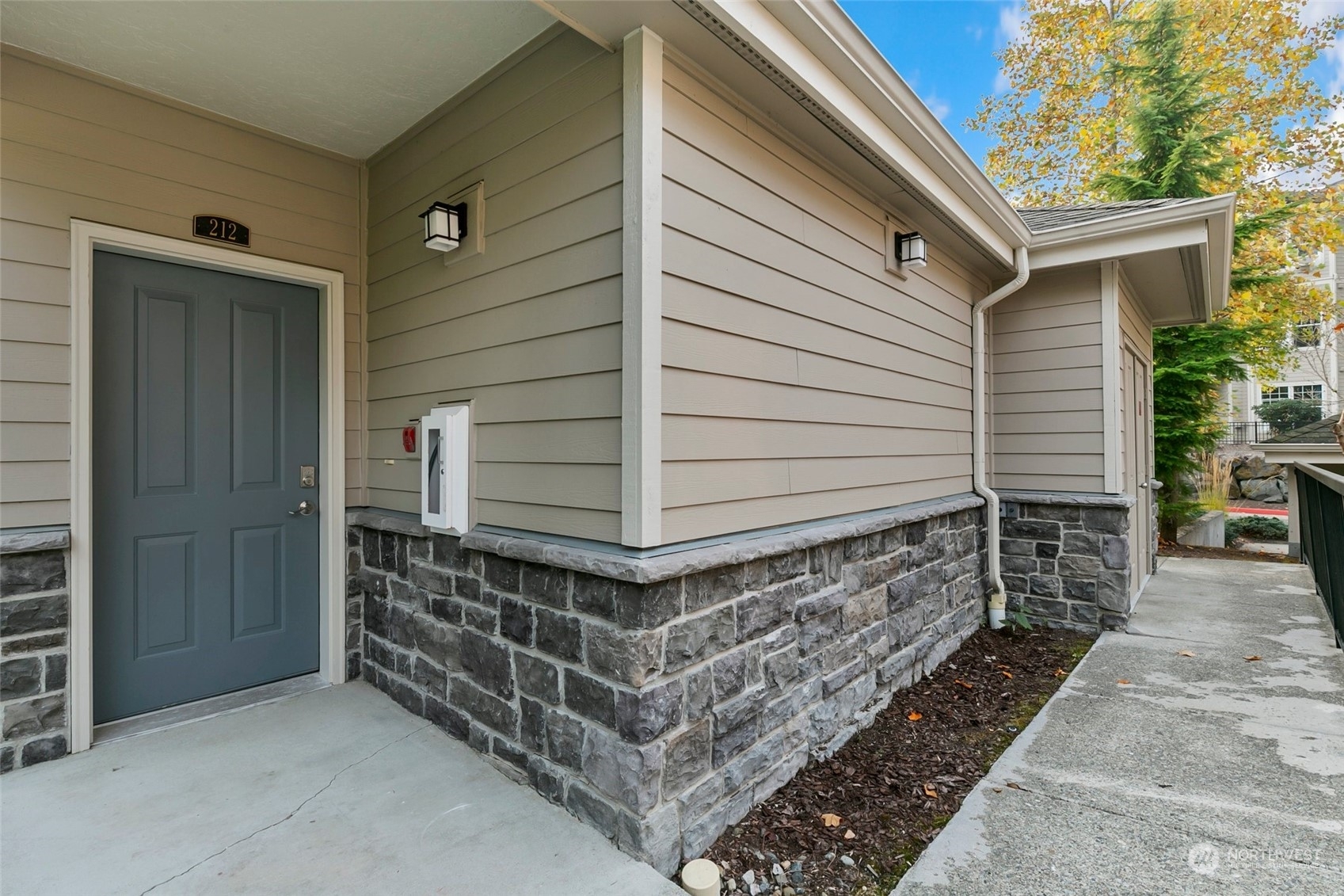 Property Photo:  4313 Issaquah Pine Lake Road SE 212  WA 98075 