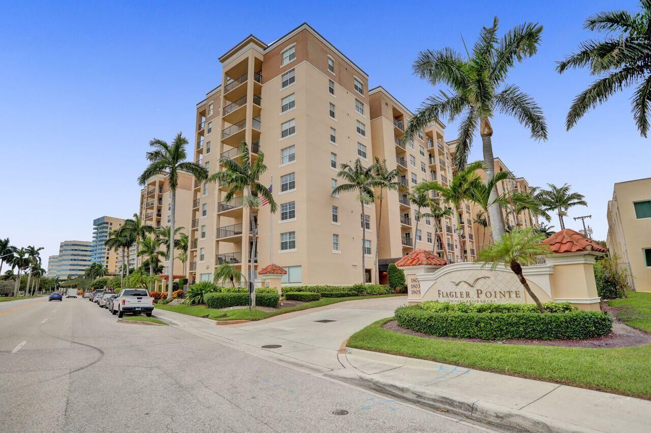 Property Photo: 1805 N Flagler Drive 119 FL 33407