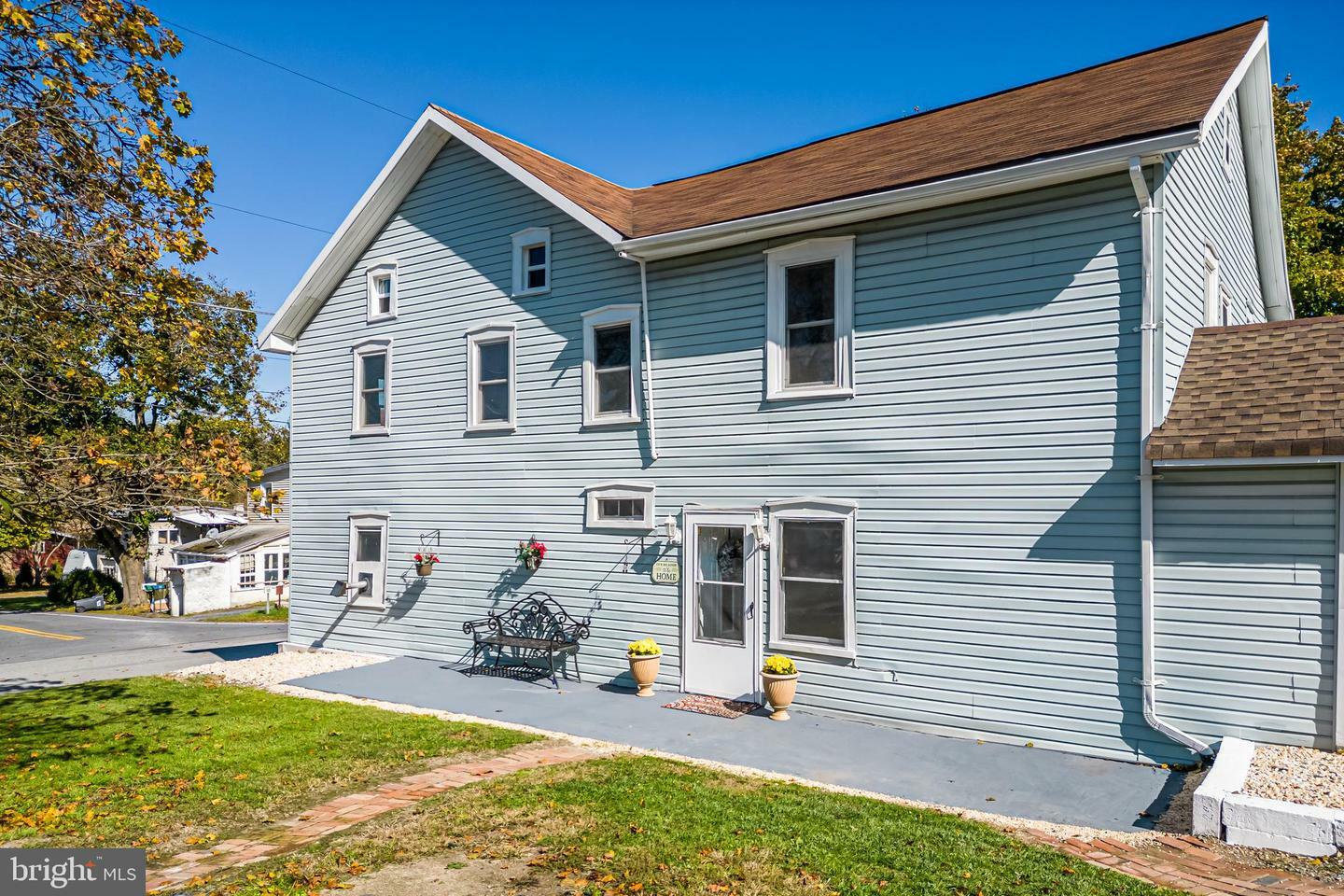 Property Photo:  891 Oak Grove Drive  PA 18235 