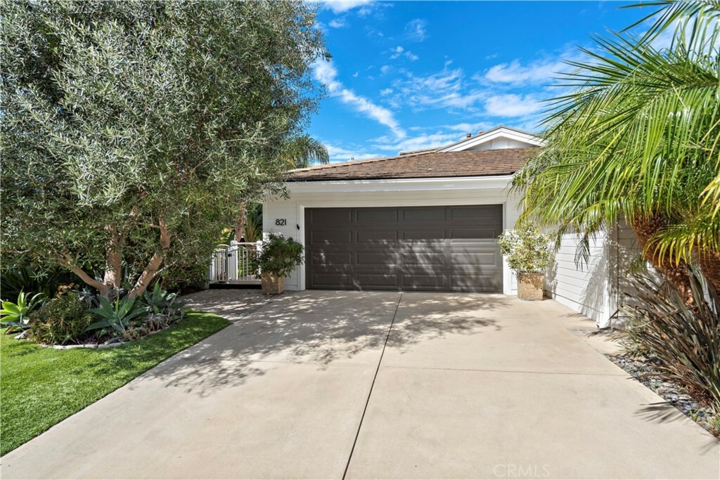 Property Photo: 821 Hibiscus Court CA 92625