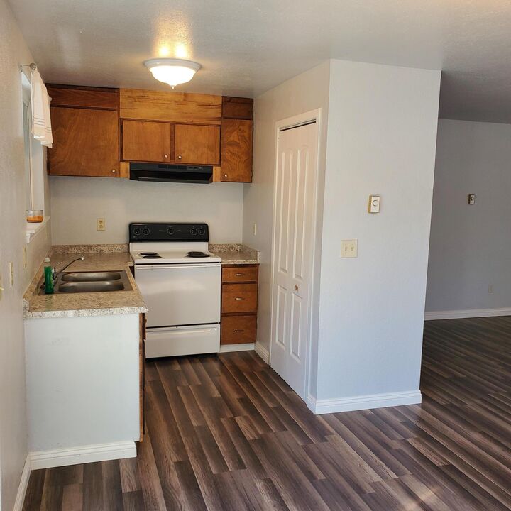 326 Benson Street  Medford OR 97501 photo