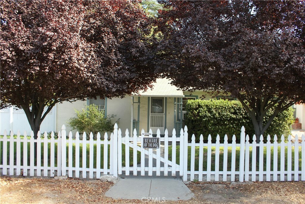 Property Photo:  646 Oak Street  CA 93446 