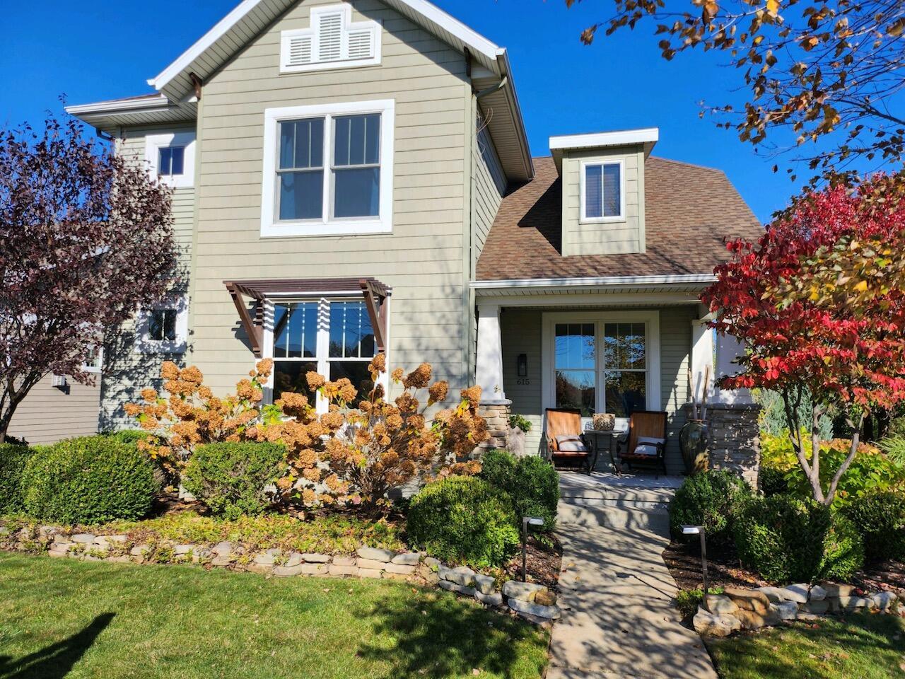 Property Photo: 615 Summer Ridge Parkway MI 49085