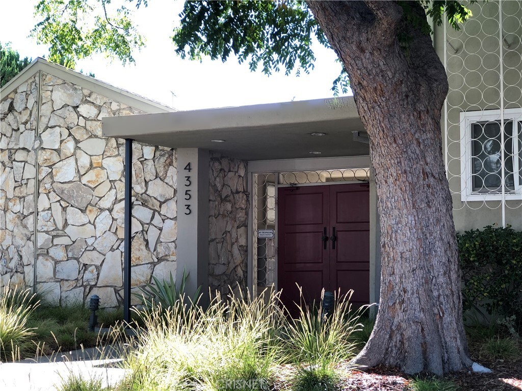 Property Photo:  4353 Colfax Avenue 41  CA 91604 