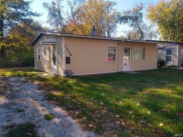 Property Photo: 1206 Saint Michael Drive IL 62206