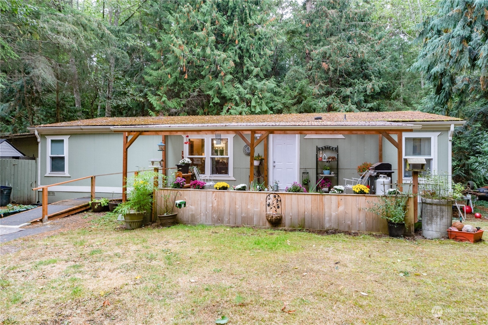 Property Photo: 240 Flamingo Road WA 98368