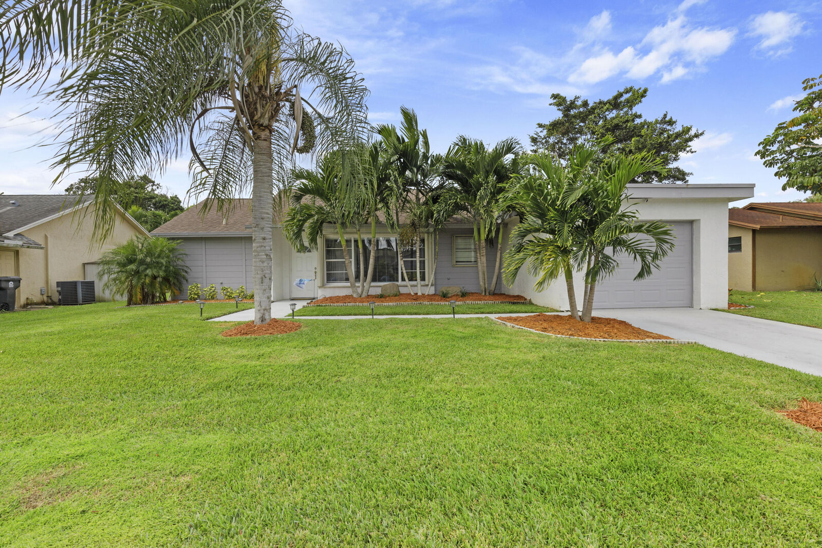 Property Photo:  8186 Chatuga Court  FL 33467 